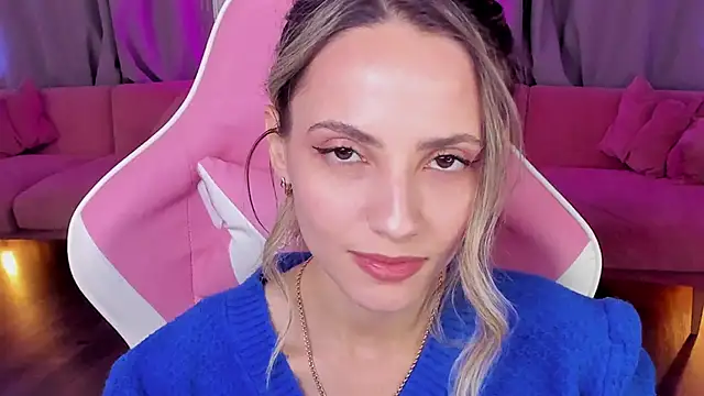 amelia meili online show from November 2025 01:00:02 PM