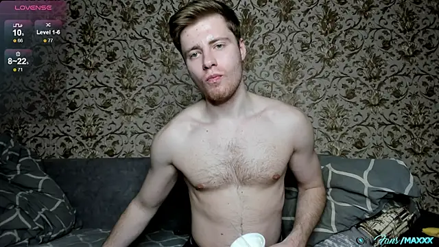 Maxhornyblondieman online show from May 2026 06:34:02 PM
