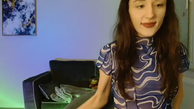 Tinybutt5368 online show from December 2025 09:09:02 PM