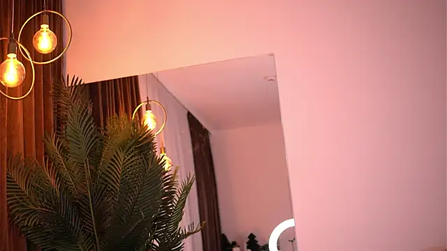 Snapshot of LuvCaprice chatting on January 2026 05:27:02 PM LuvCaprice online show from January 2026 05:27:02 PM