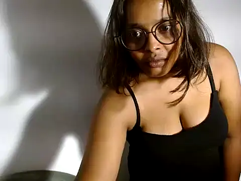 raveena hot online show from December 2025 12:34:02 PM