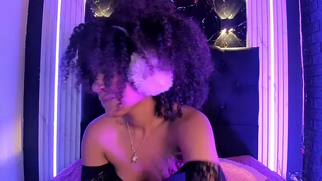 Snapshot of Serena_Fey chatting on January 2026 11:57:02 AM Serena Fey online show from January 2026 11:57:02 AM