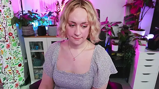 Snapshot of xzoeyryanx chatting on February 2026 05:49:02 PM xzoeyryanx online show from February 2026 05:49:02 PM