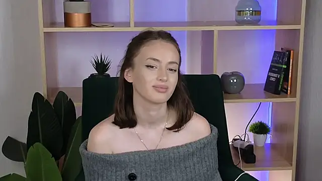 Snapshot of CamillaGebel chatting on November 2025 05:17:02 PM CamillaGebel online show from November 2025 05:17:02 PM