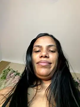 Snapshot of ArielleMillerr- chatting on January 2026 05:48:02 PM ArielleMillerr- online show from January 2026 05:48:02 PM