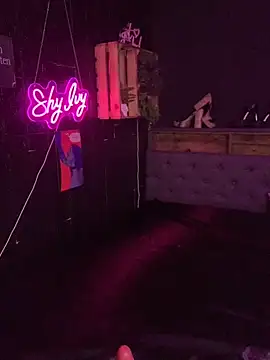 Shy-Ivy online show from April 2026 10:22:01 PM