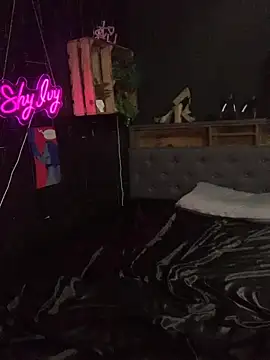 Shy-Ivy online show from April 2026 09:01:01 PM
