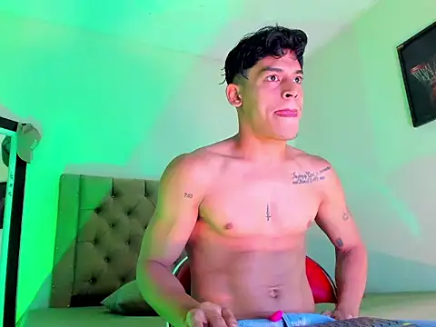 Snapshot of blorelopez chatting on December 2025 05:44:02 PM blorelopez online show from December 2025 05:44:02 PM