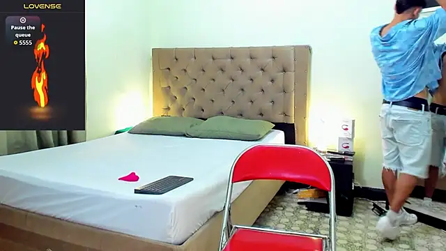 Snapshot of blorelopez chatting on January 2026 02:23:01 PM blorelopez online show from January 2026 02:23:01 PM