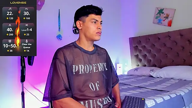 Snapshot of blorelopez chatting on February 2026 02:14:01 PM blorelopez online show from February 2026 02:14:01 PM