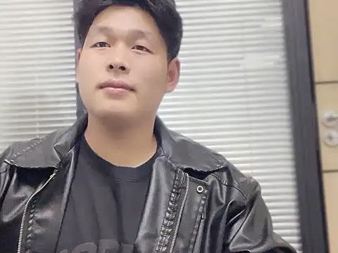 Snapshot of DiaodangYY chatting on November 2025 11:47:01 AM DiaodangYY online show from November 2025 11:47:01 AM