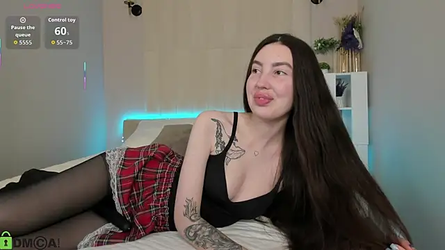 LiraRevery online show from February 2026 11:06:01 PM