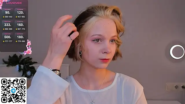 Snapshot of UmbraVelour chatting on January 2026 02:22:02 PM UmbraVelour online show from January 2026 02:22:02 PM