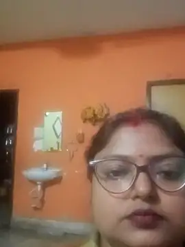 Snapshot of Simran62 chatting on December 2025 05:31:01 PM Simran62 online show from December 2025 05:31:01 PM