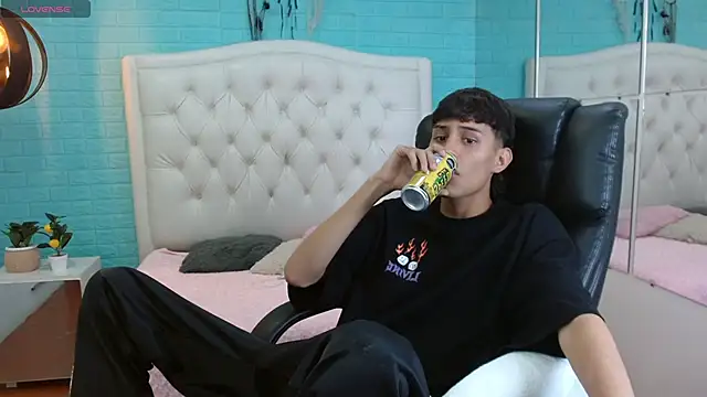 DraxBlade09 online show from January 2026 08:13:02 PM