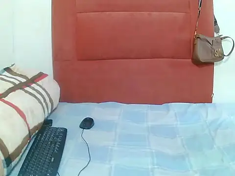 Snapshot of Sassy_Butylicious chatting on November 2025 08:09:01 PM Sassy Butylicious online show from November 2025 08:09:01 PM