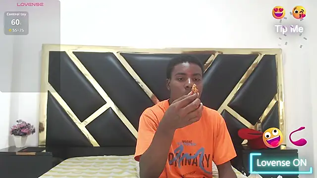 Snapshot of NoahJhonson69 chatting on January 2026 07:08:02 PM NoahJhonson69 online show from January 2026 07:08:02 PM