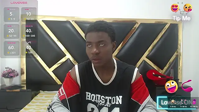 Snapshot of NoahJhonson69 chatting on January 2026 06:55:02 PM NoahJhonson69 online show from January 2026 06:55:02 PM