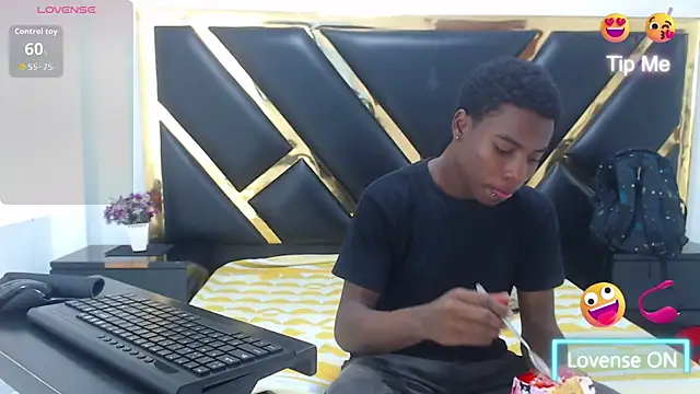 Snapshot of NoahJhonson69 chatting on January 2026 07:06:02 PM NoahJhonson69 online show from January 2026 07:06:02 PM