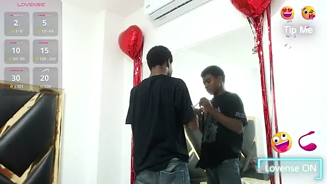 Snapshot of NoahJhonson69 chatting on February 2026 12:04:02 PM NoahJhonson69 online show from February 2026 12:04:02 PM