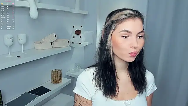 FeliciaKogen online show from November 2025 07:12:01 AM