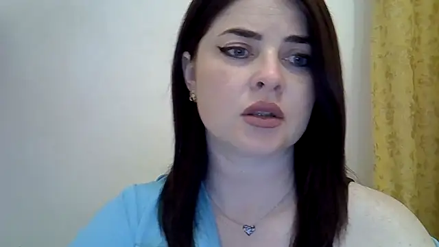 Snapshot of Darkroseq chatting on April 2026 04:50:02 PM Darkroseq online show from April 2026 04:50:02 PM