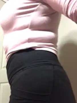 Snapshot of AndreaSFanSTo chatting on January 2026 12:48:01 AM AndreaSFanSTo online show from January 2026 12:48:01 AM