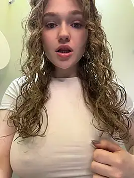 Snapshot of RussianWoman chatting on June 2026 02:14:02 AM RussianWoman online show from June 2026 02:14:02 AM