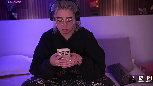 Snapshot of GabyRose9 chatting on February 2026 08:46:02 PM GabyRose9 online show from February 2026 08:46:02 PM