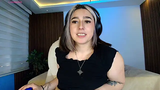 Snapshot of GabyRose9 chatting on February 2026 07:46:01 PM GabyRose9 online show from February 2026 07:46:01 PM