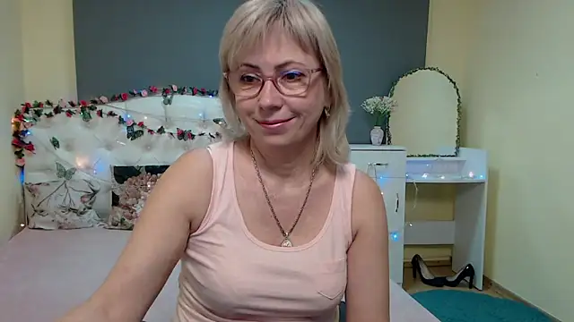 LaurenWishy online show from March 2026 06:28:02 AM