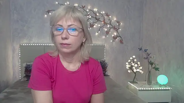 LaurenWishy online show from March 2026 06:18:02 AM