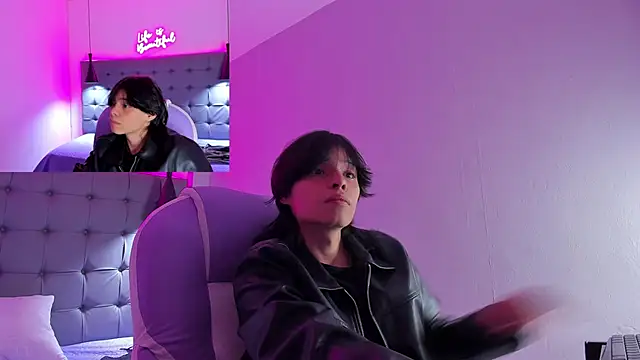 Sylasfrost online show from November 2025 08:41:01 PM