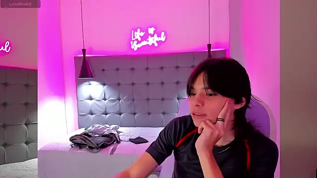 Sylasfrost online show from November 2025 10:27:01 AM