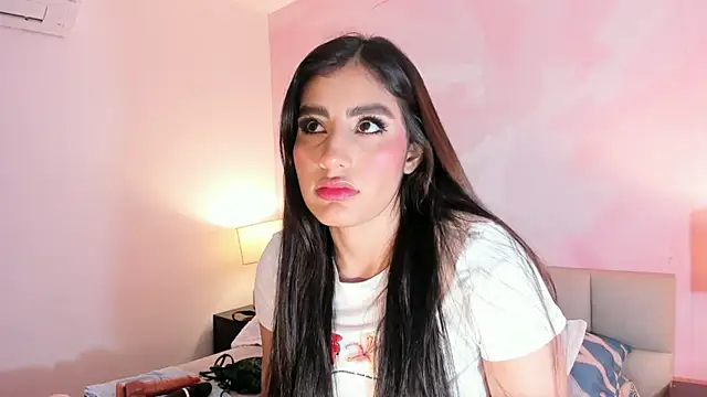 Snapshot of IsabelaStefano chatting on April 2026 03:12:01 AM IsabelaStefano online show from April 2026 03:12:01 AM