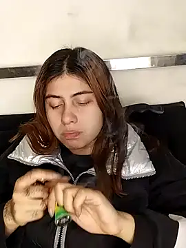 Snapshot of Emmyxxx chatting on January 2026 05:12:02 AM Emmyxxx online show from January 2026 05:12:02 AM