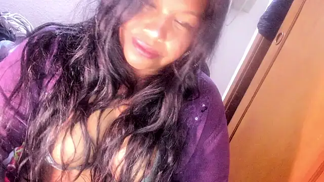 ebonycamelia online show from May 2026 11:03:01 PM