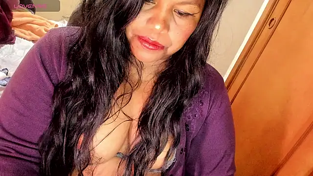 ebonycamelia online show from July 2026 09:49:02 PM