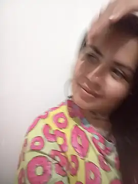 Snapshot of mamacalientica chatting on November 2025 05:18:02 AM mamacalientica online show from November 2025 05:18:02 AM