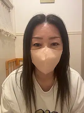 Snapshot of ---AN--- chatting on February 2026 02:47:01 PM ---AN--- online show from February 2026 02:47:01 PM