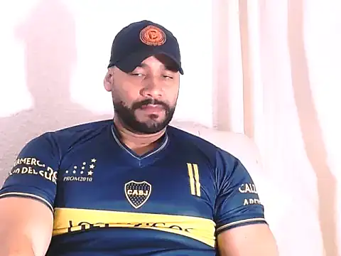 Snapshot of musclehetero chatting on February 2026 12:37:01 PM musclehetero online show from February 2026 12:37:01 PM