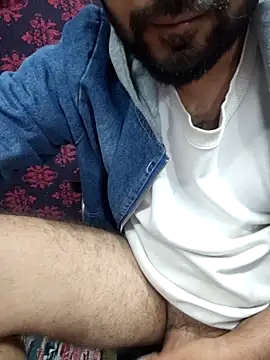 Snapshot of Cute_Lucky chatting on December 2025 08:36:02 PM Cute Lucky online show from December 2025 08:36:02 PM