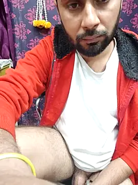 Snapshot of Cute_Lucky chatting on December 2025 10:31:01 AM Cute Lucky online show from December 2025 10:31:01 AM