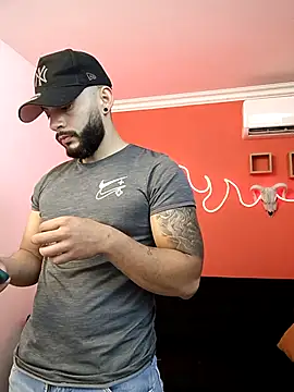 Snapshot of Mike_savage3 chatting on November 2025 12:39:02 PM Mike savage3 online show from November 2025 12:39:02 PM