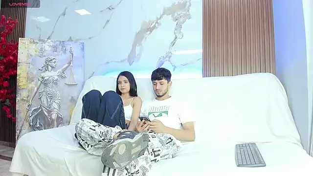 dracke and zara online show from June 2026 12:33:01 PM