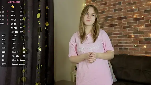 Snapshot of VoidElaris chatting on January 2026 06:21:01 PM VoidElaris online show from January 2026 06:21:01 PM