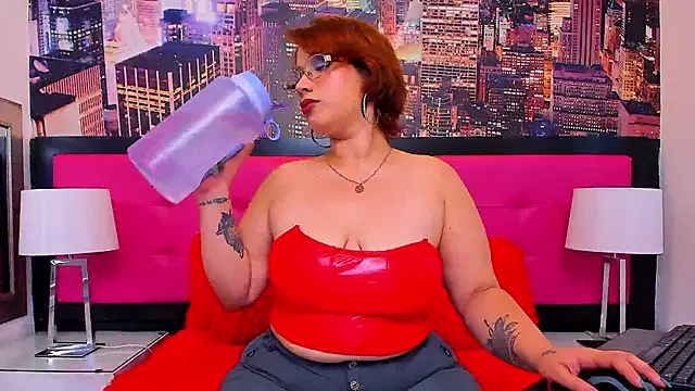 Snapshot of MillyHotsoon chatting on March 2026 11:16:01 AM MillyHotsoon online show from March 2026 11:16:01 AM