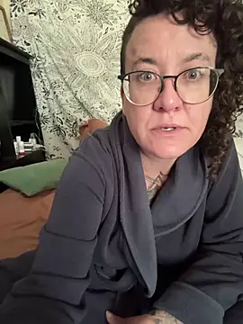 sareberr420 online show from May 2026 01:06:01 PM