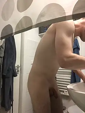 Spielzeugtwink online show from July 2026 07:32:01 PM