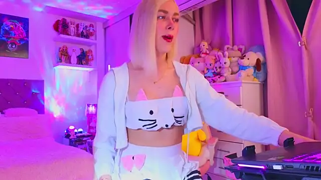 Snapshot of MadamBarbiee chatting on January 2026 11:41:02 PM MadamBarbiee online show from January 2026 11:41:02 PM